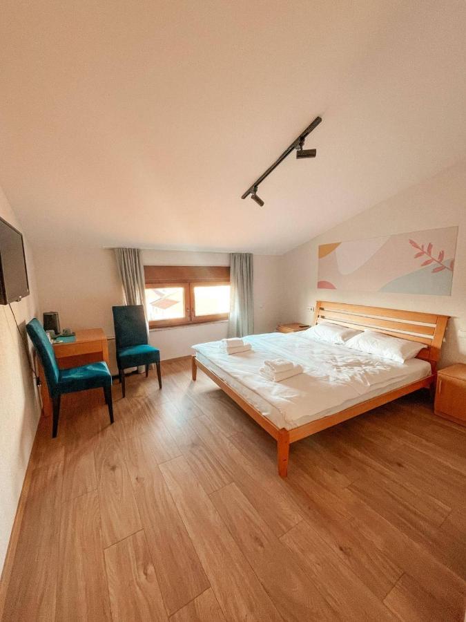 Mint Hotel Prizren Ngoại thất bức ảnh